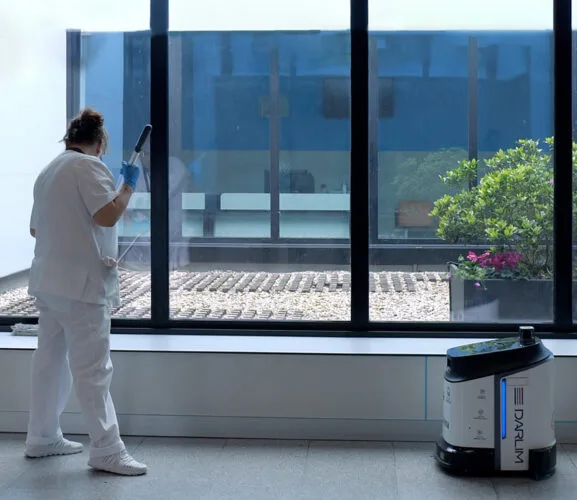 Reinigingsrobot in ziekenhuis Álvaro Cunqueiro